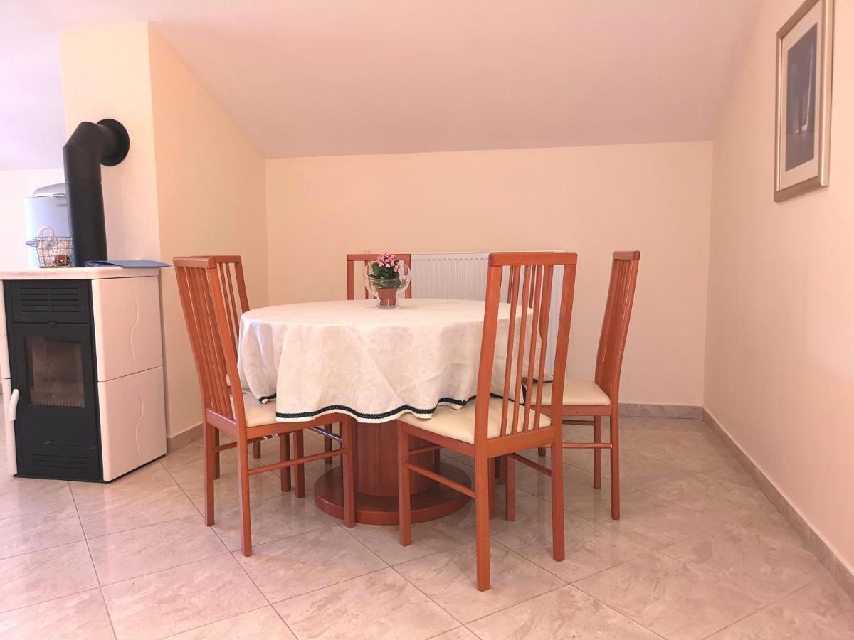 Apartments With A Swimming Pool Banjol, Rab - 11382 المظهر الخارجي الصورة