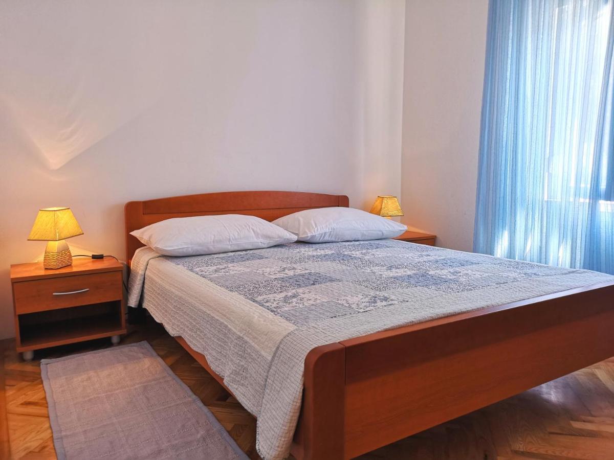 Apartments With A Swimming Pool Banjol, Rab - 11382 المظهر الخارجي الصورة