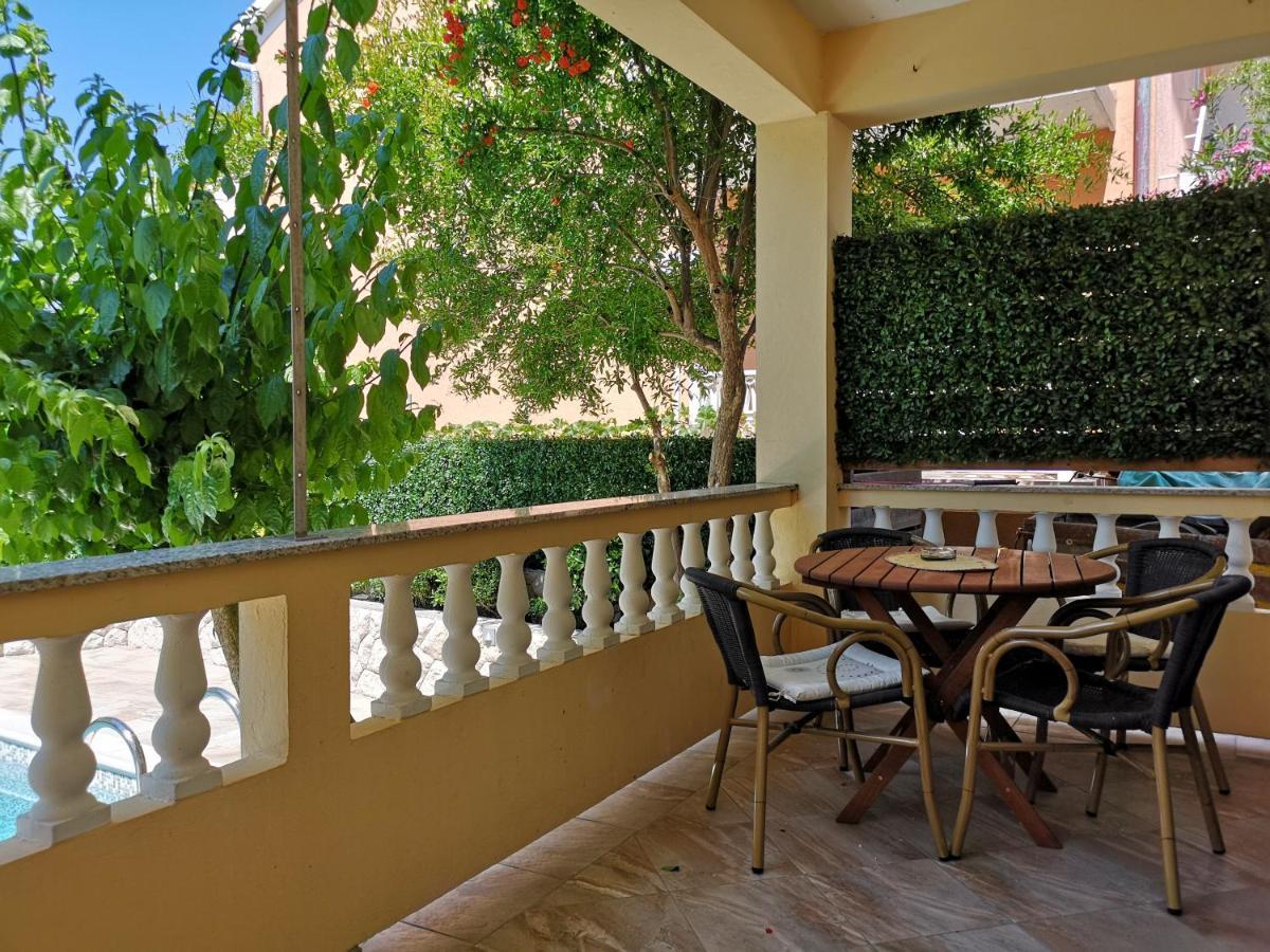 Apartments With A Swimming Pool Banjol, Rab - 11382 المظهر الخارجي الصورة
