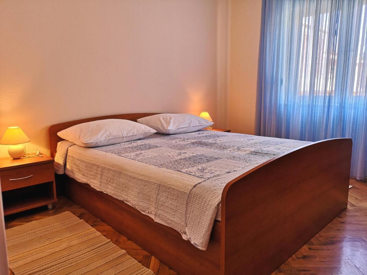 Apartments With A Swimming Pool Banjol, Rab - 11382 المظهر الخارجي الصورة