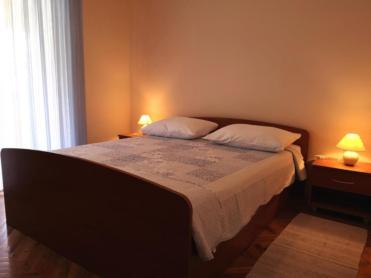 Apartments With A Swimming Pool Banjol, Rab - 11382 المظهر الخارجي الصورة