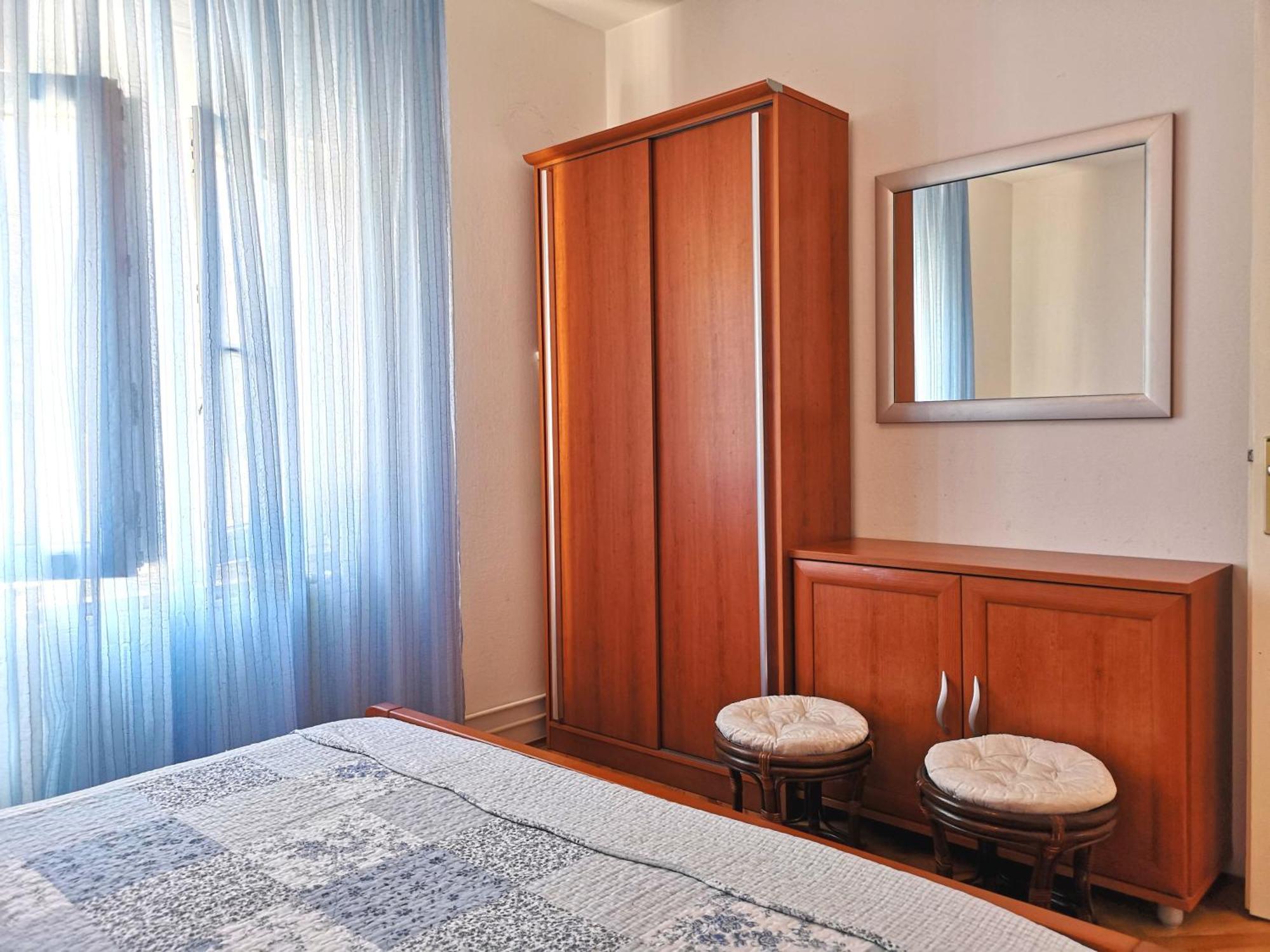 Apartments With A Swimming Pool Banjol, Rab - 11382 الغرفة الصورة