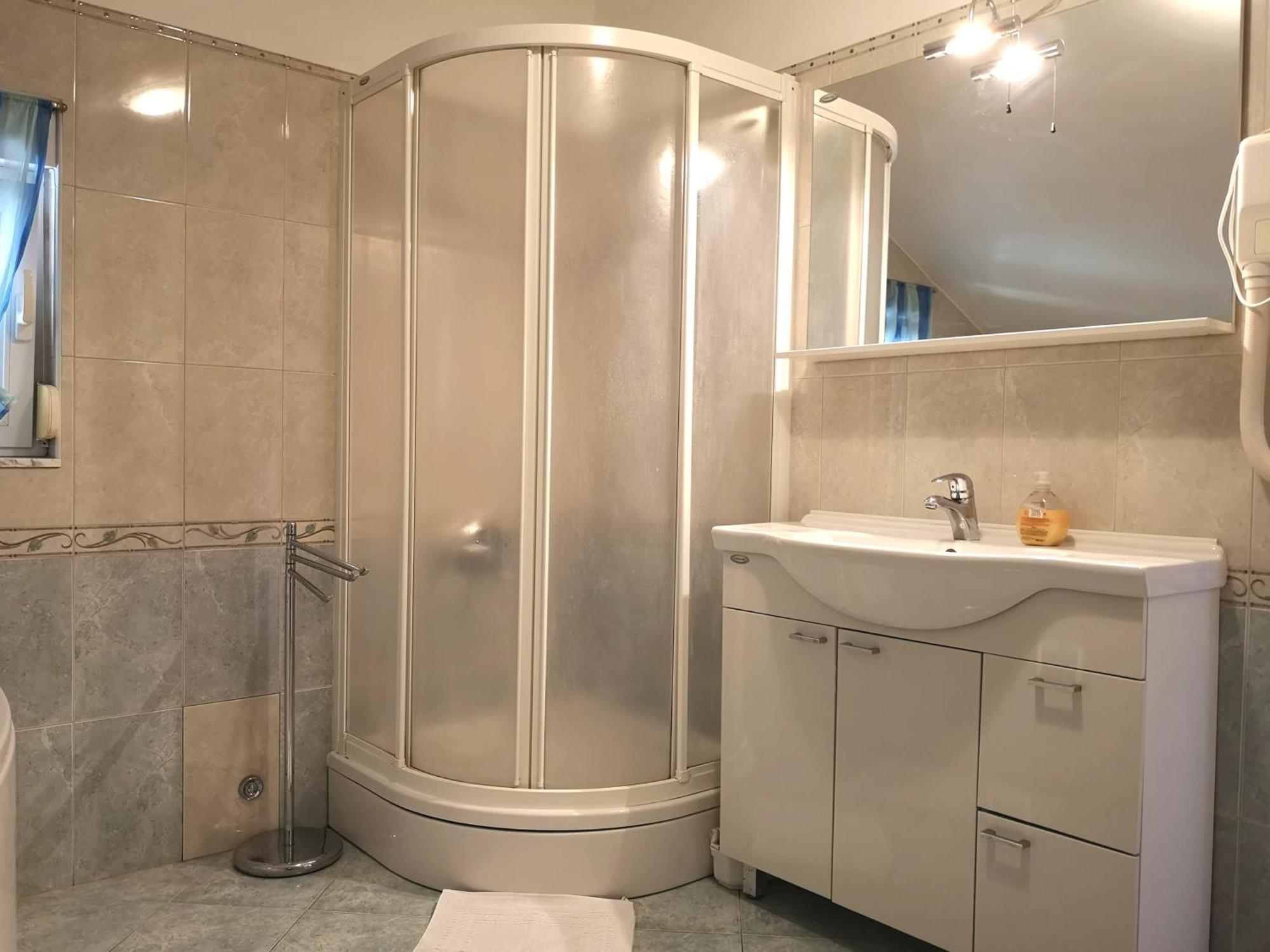 Apartments With A Swimming Pool Banjol, Rab - 11382 الغرفة الصورة