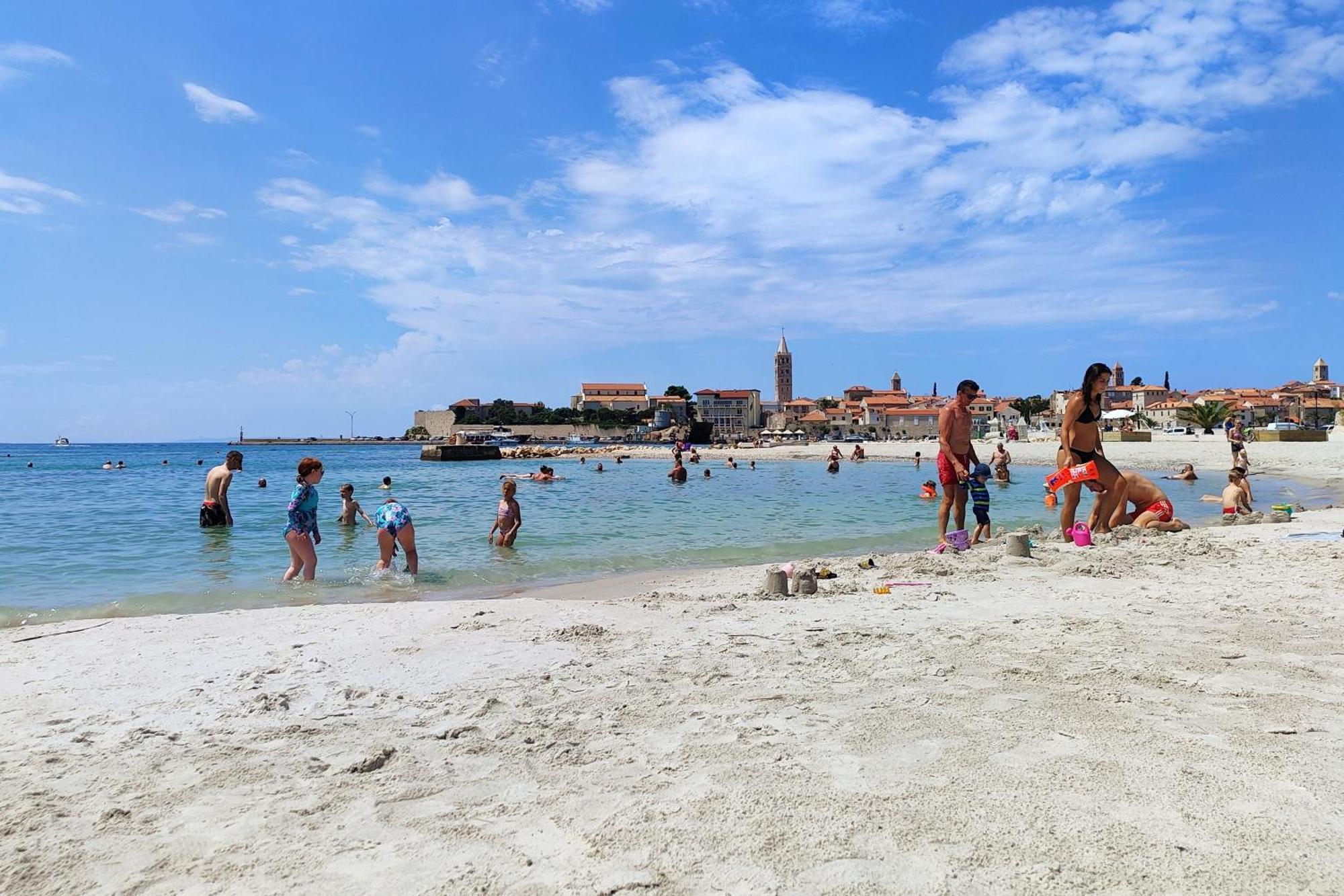 Apartments With A Swimming Pool Banjol, Rab - 11382 المظهر الخارجي الصورة